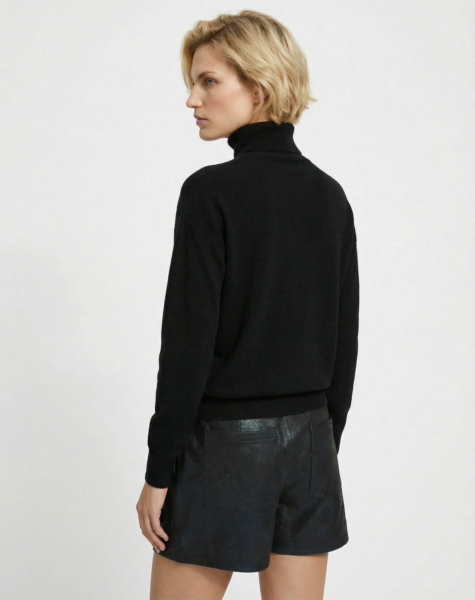 Suéter Cashmere Deluxe Gola Alta - PRETO - Image 3